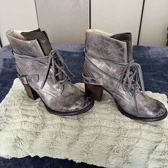 MAURICES‎ ANKLE BOOTS - Picture 1 of 2